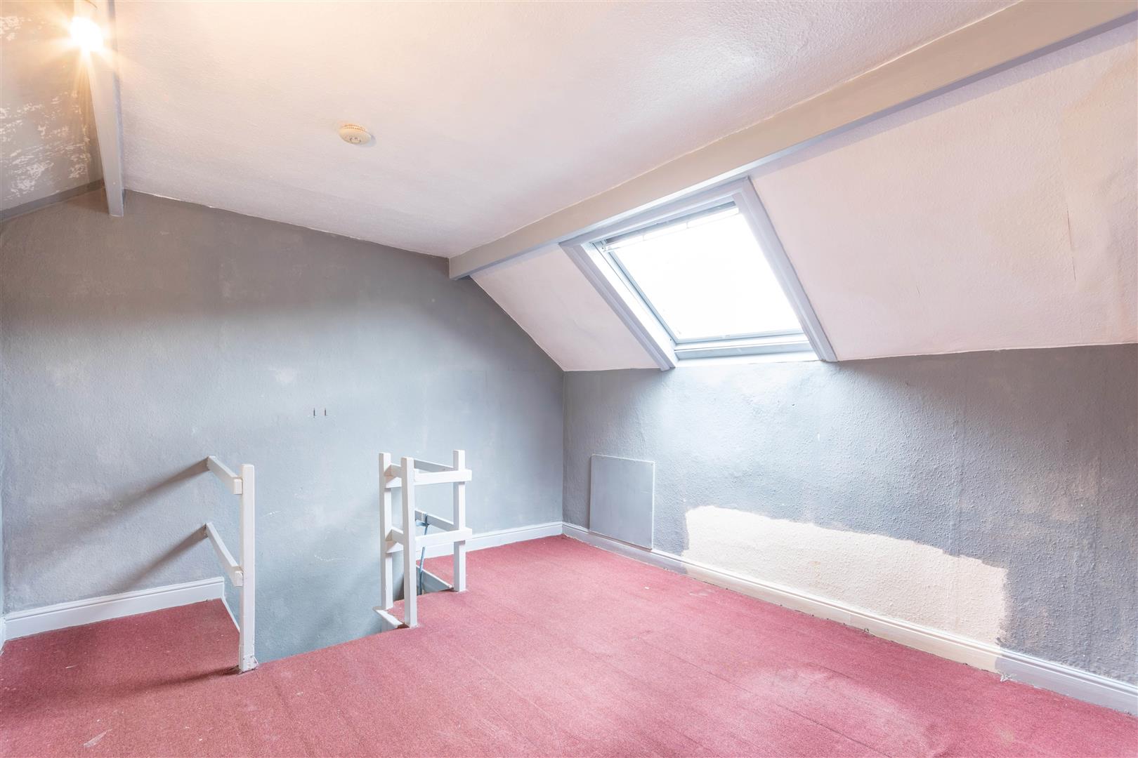 33, Frickley Road, Nether Green, Sheffield, S11 7EX