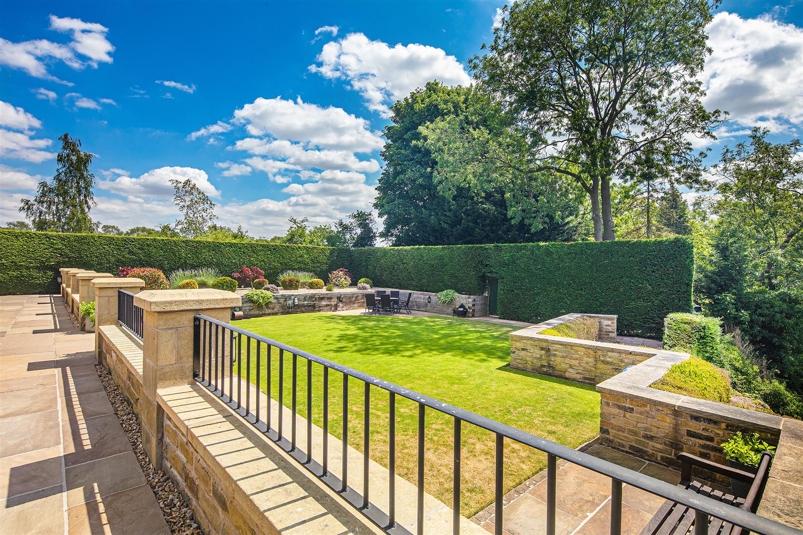 Rock Mount, Lindrick Dale, Lindrick, Nr Sheffield, S81 8BB