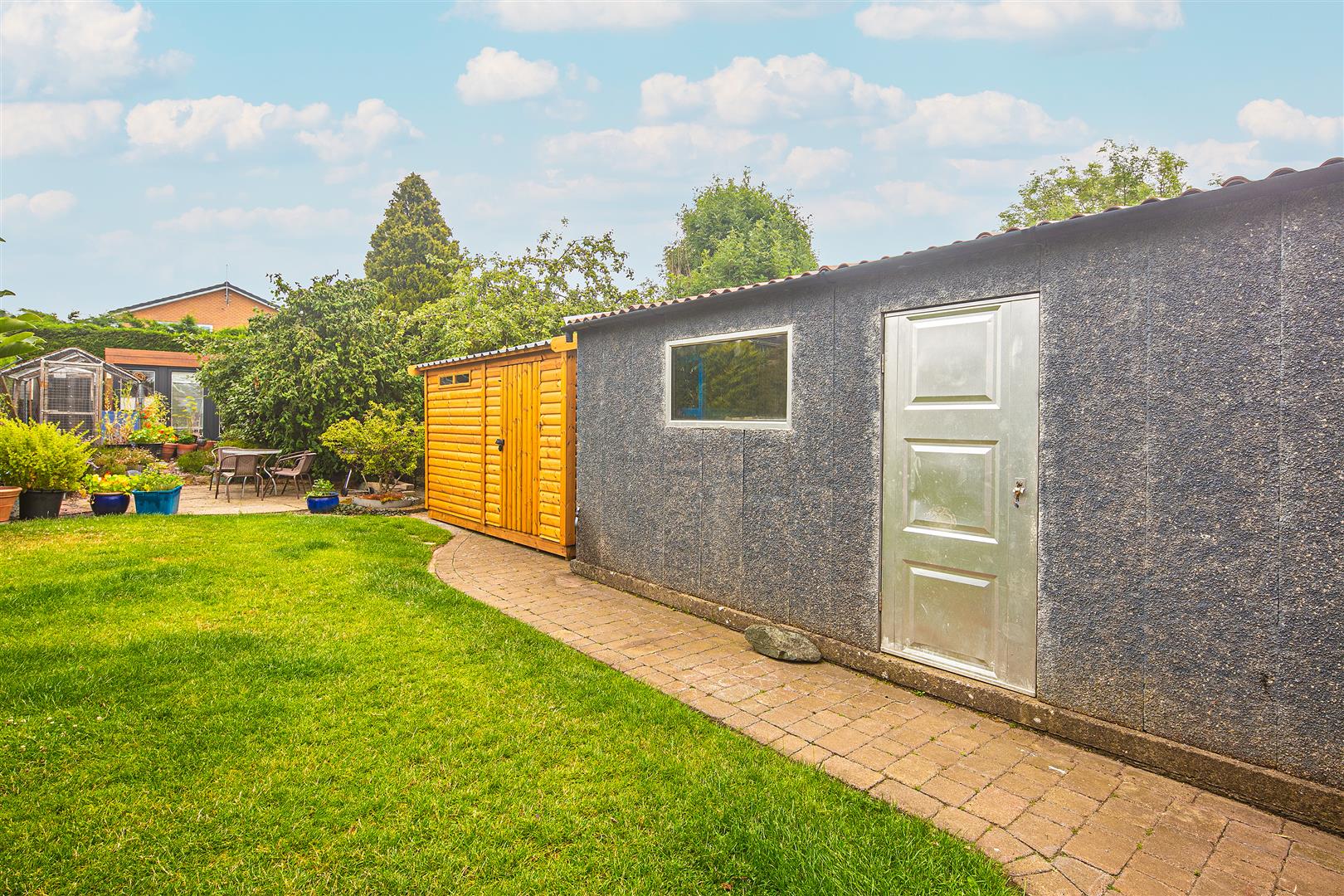 44, Furniss Avenue, Dore, Sheffield, S17 3QL