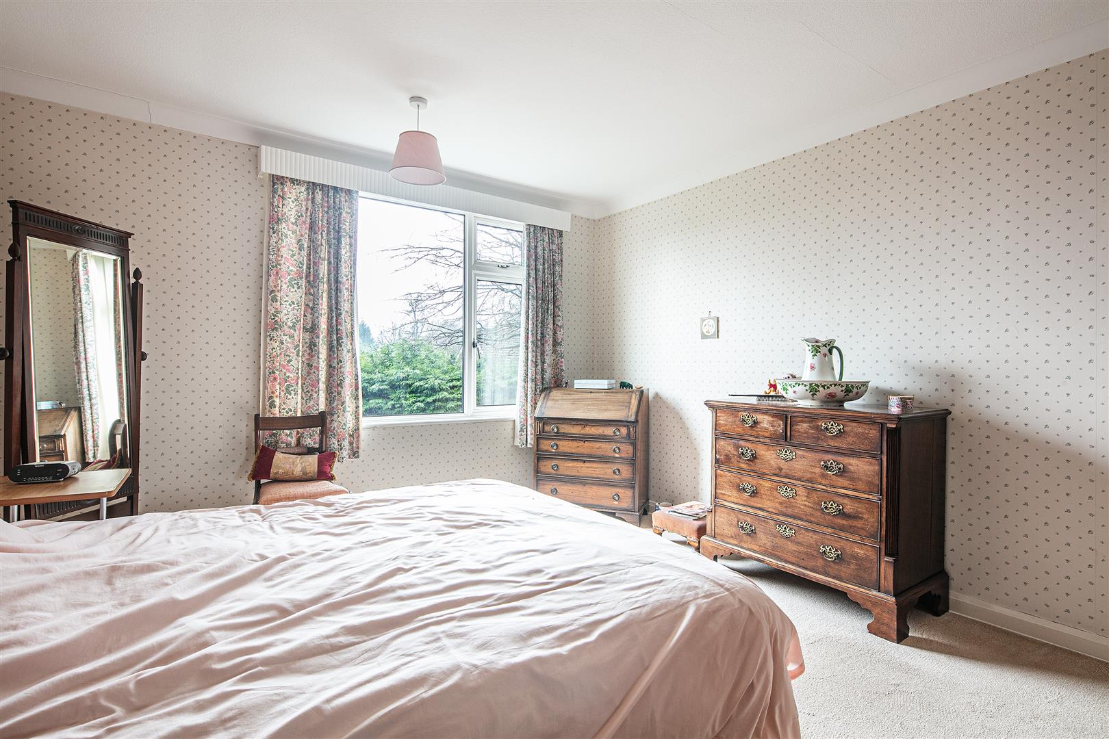 19 Rushleigh Court, Dore Road, Dore, Sheffield, S17 3HB