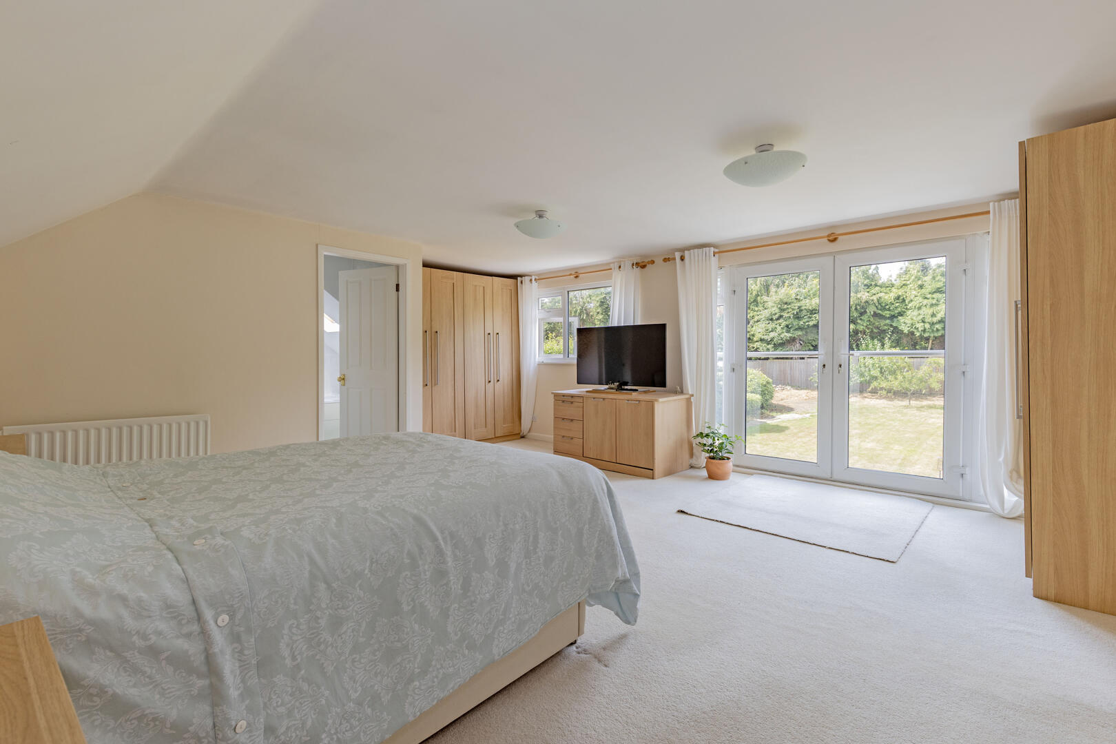 8, Gilleyfield Avenue, Dore, Sheffield, S17 3NS