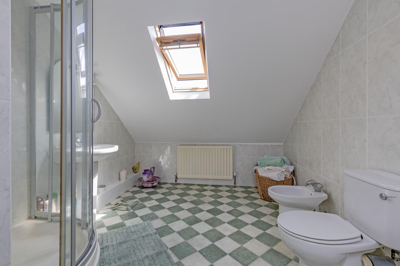 8, Gilleyfield Avenue, Dore, Sheffield, S17 3NS