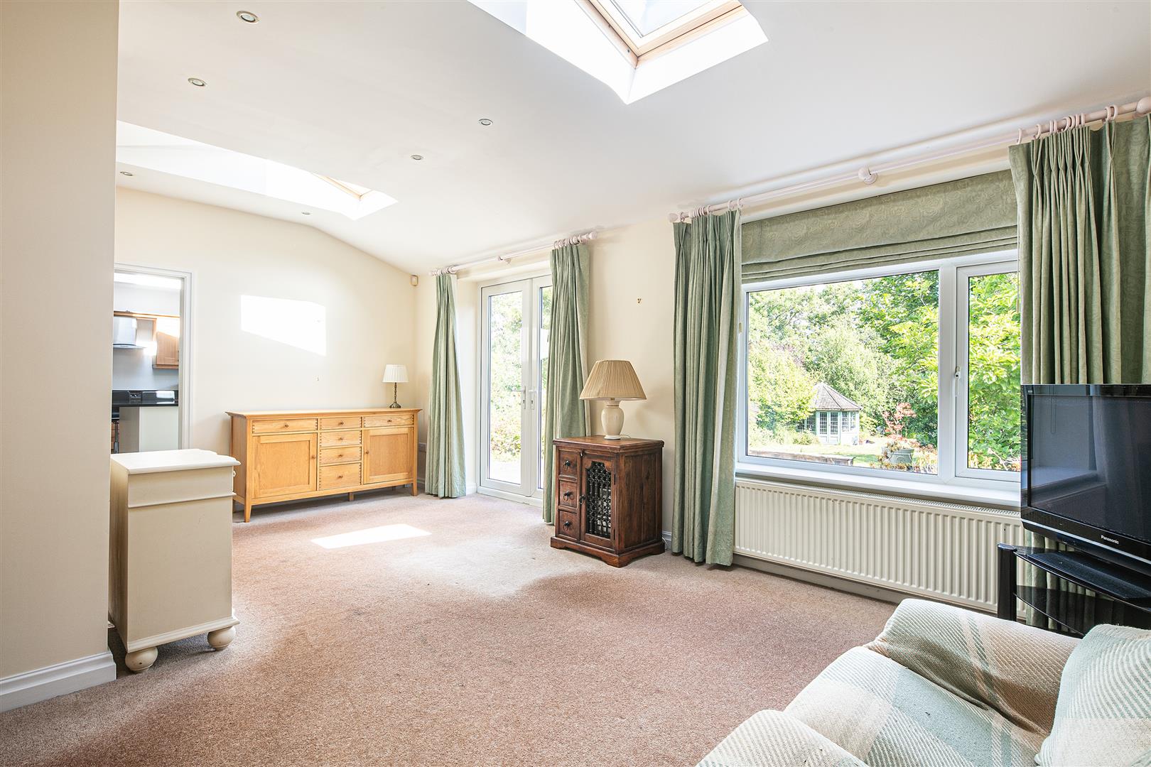 15, Newfield Crescent, Sheffield, S17 3DE