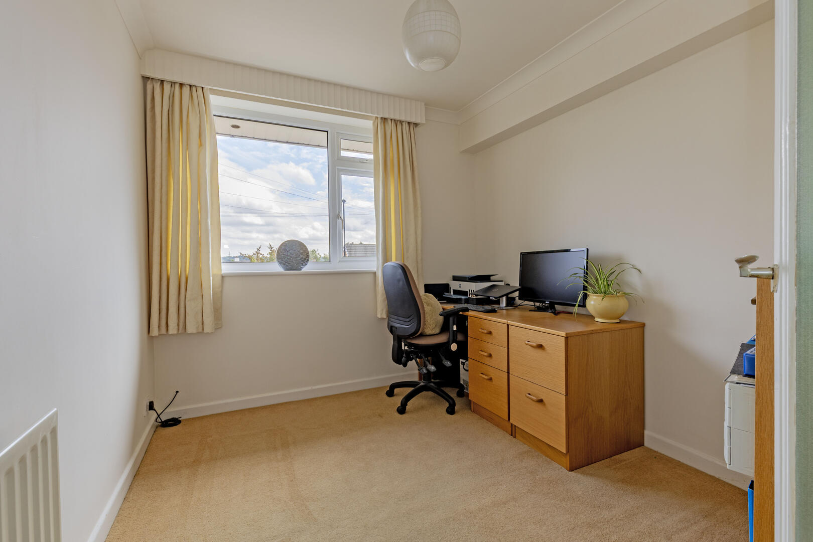 8, Gilleyfield Avenue, Dore, Sheffield, S17 3NS