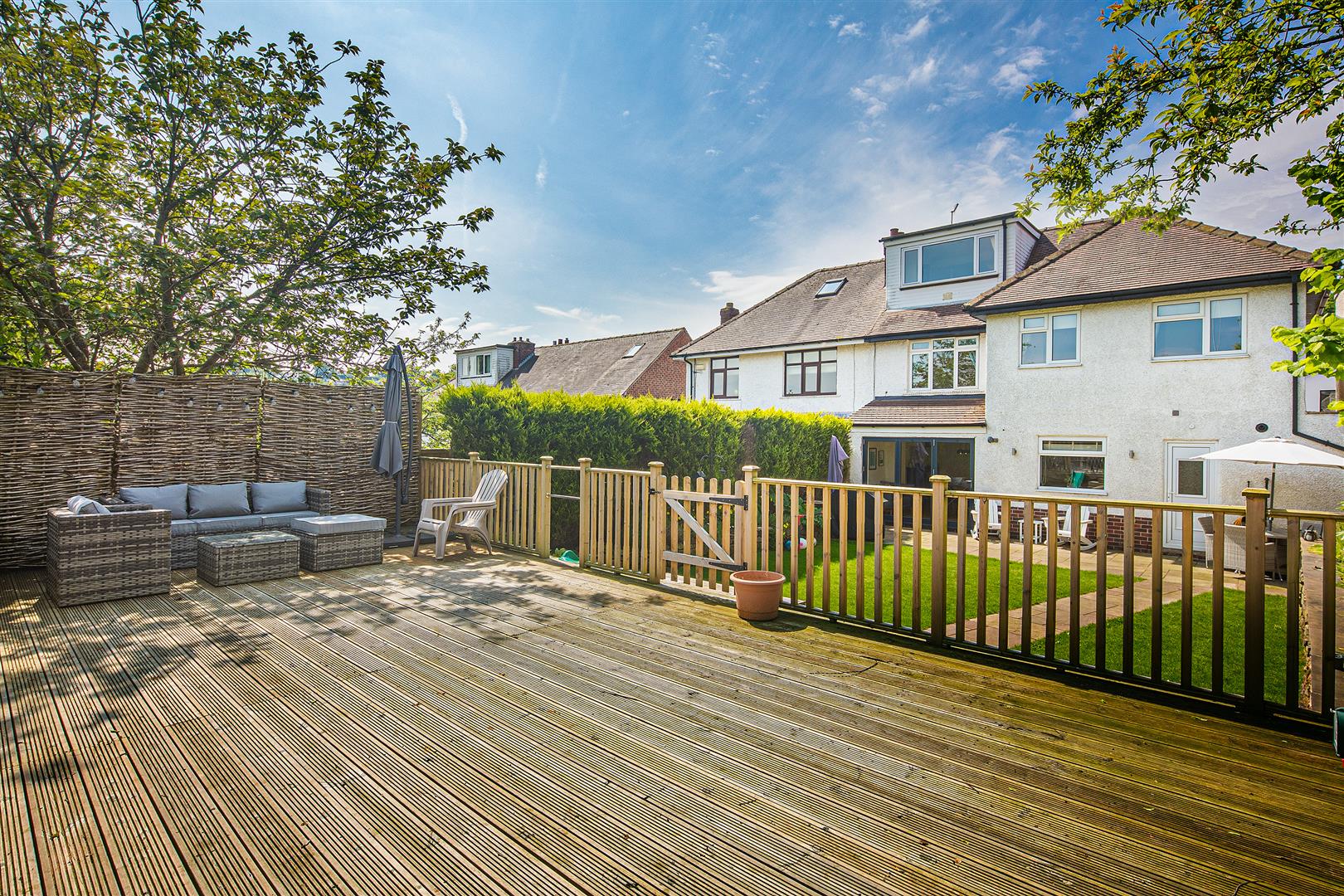 28, Abbeydale Park Rise, Dore, Sheffield, S17 3PD