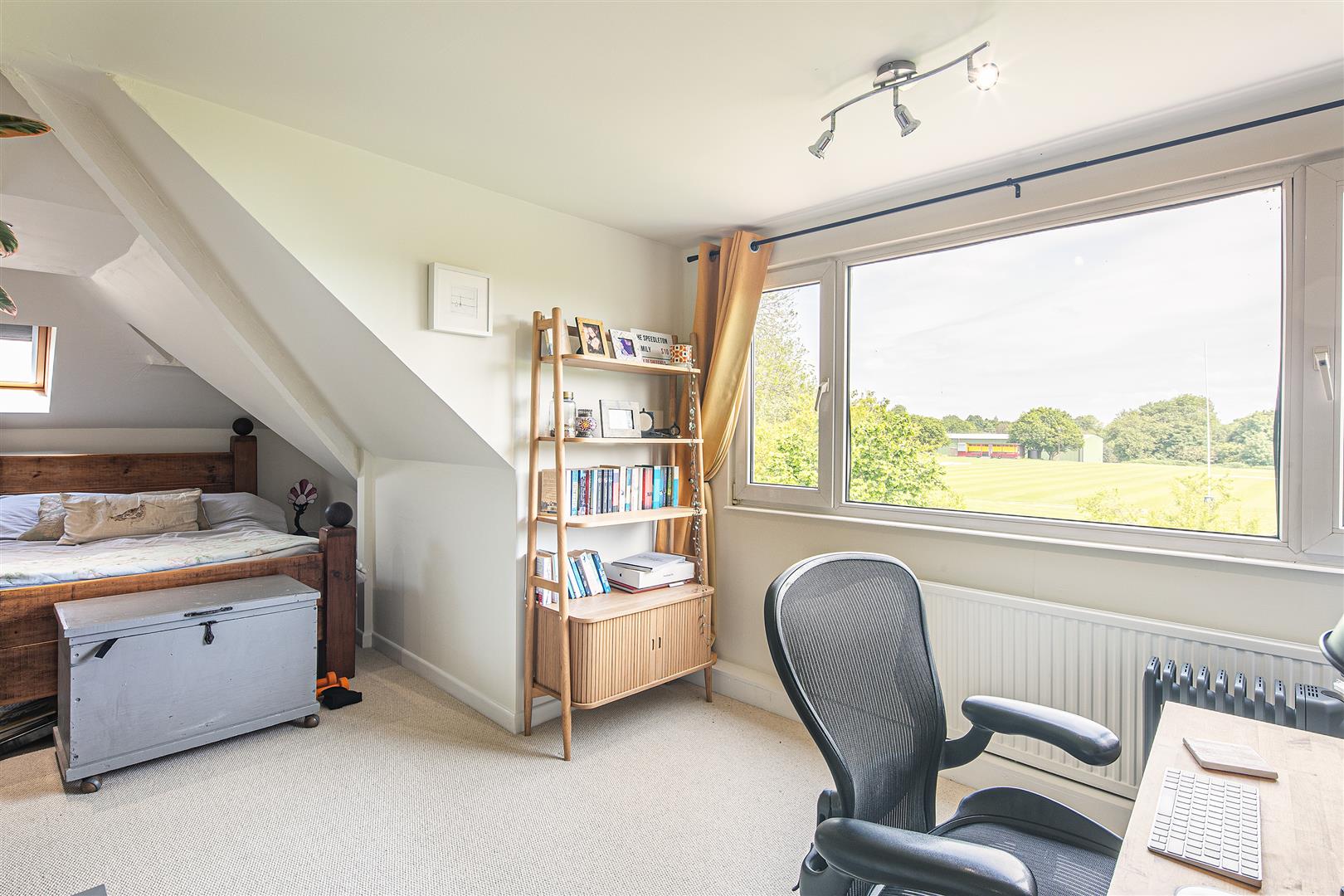 28, Abbeydale Park Rise, Dore, Sheffield, S17 3PD