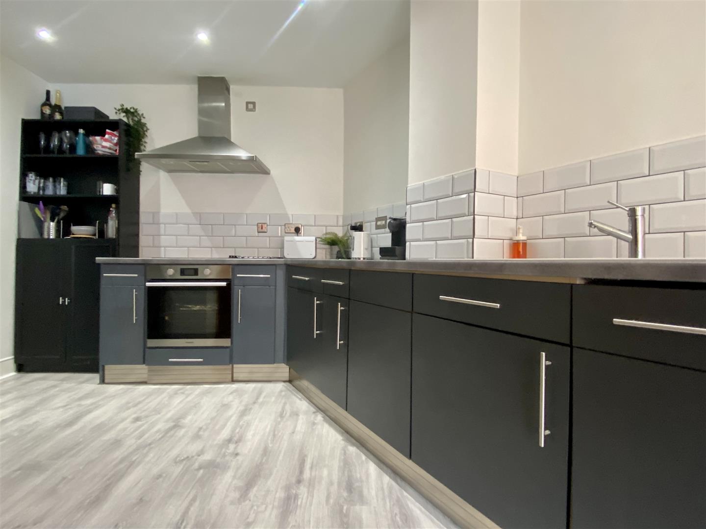 304 West One, Plaza Two, 11, Cavendish Street, Sheffield, S3 7SL