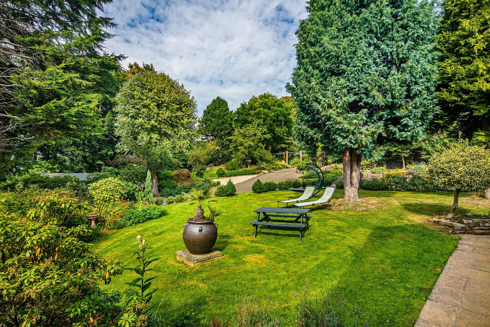 Rhinegold, Hollin House Lane, Loxley, Sheffield, S6 6RG