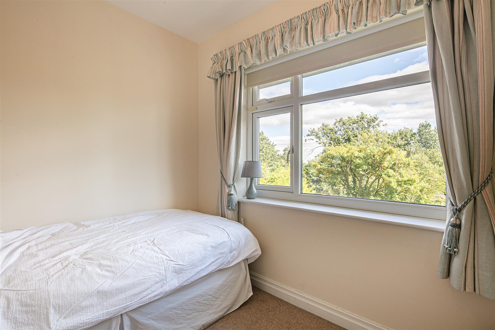 15, Newfield Crescent, Sheffield, S17 3DE