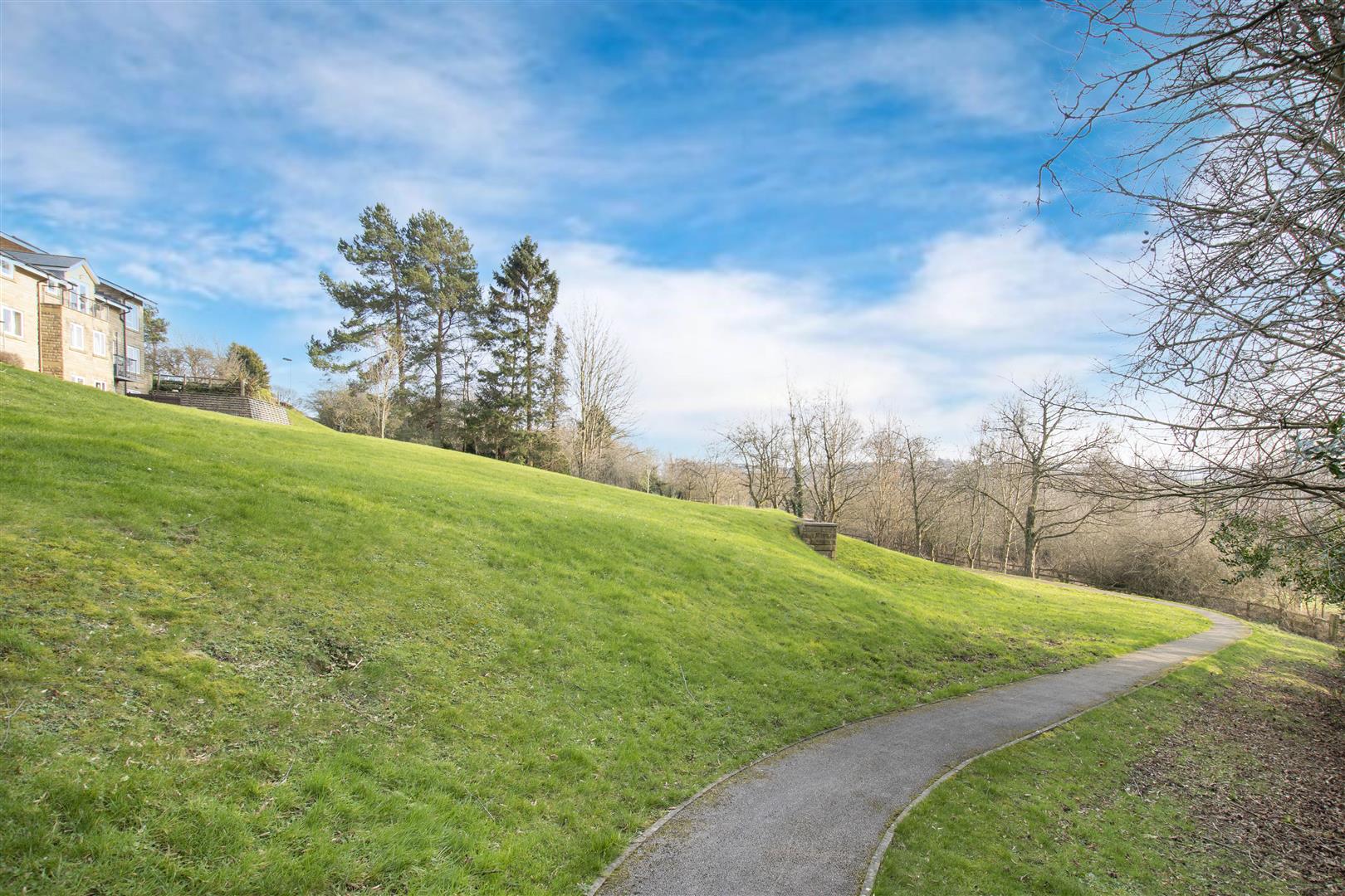 Fairthorn Retirement Apartments, Apt 22 Fairthorn,, Dore, Sheffield, S17 3AJ