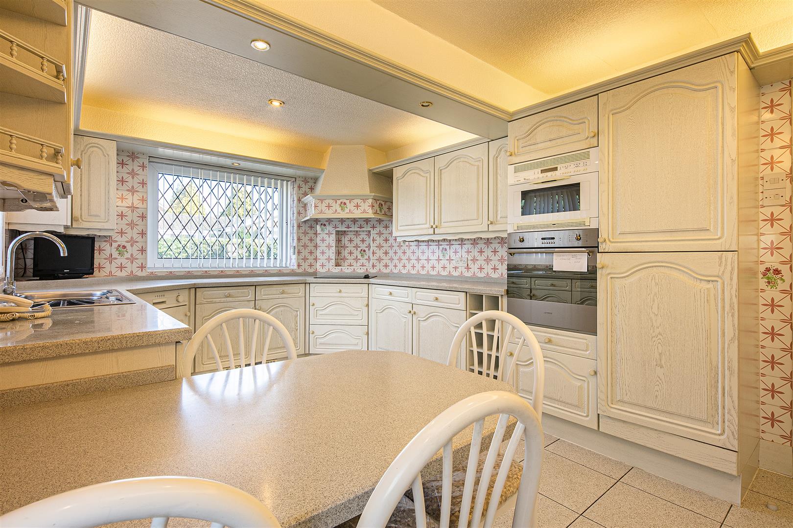 6, Middlefield Croft, Dore, Sheffield, S17 3AS