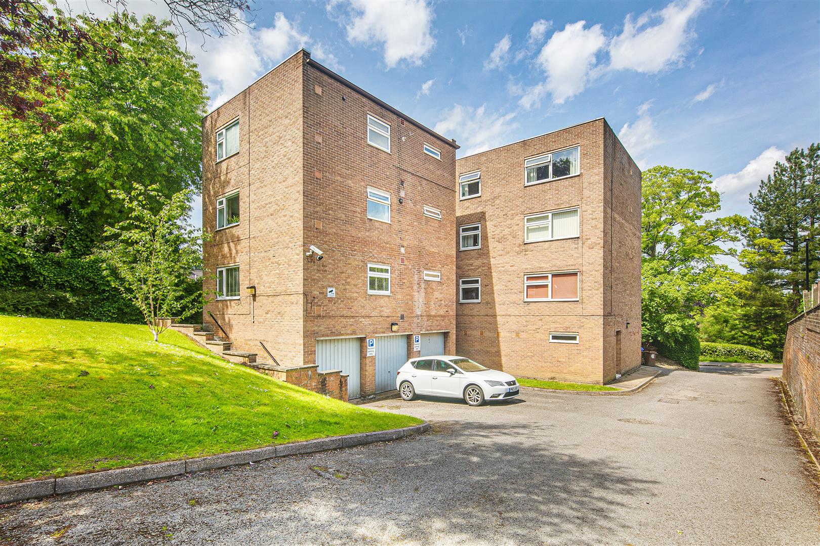 107, Sharrow Vale Road, Sheffield, S11 8YZ