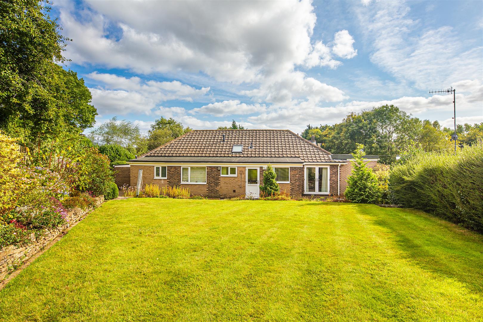10, Old Hay Lane, Dore, Sheffield, S17 3GN