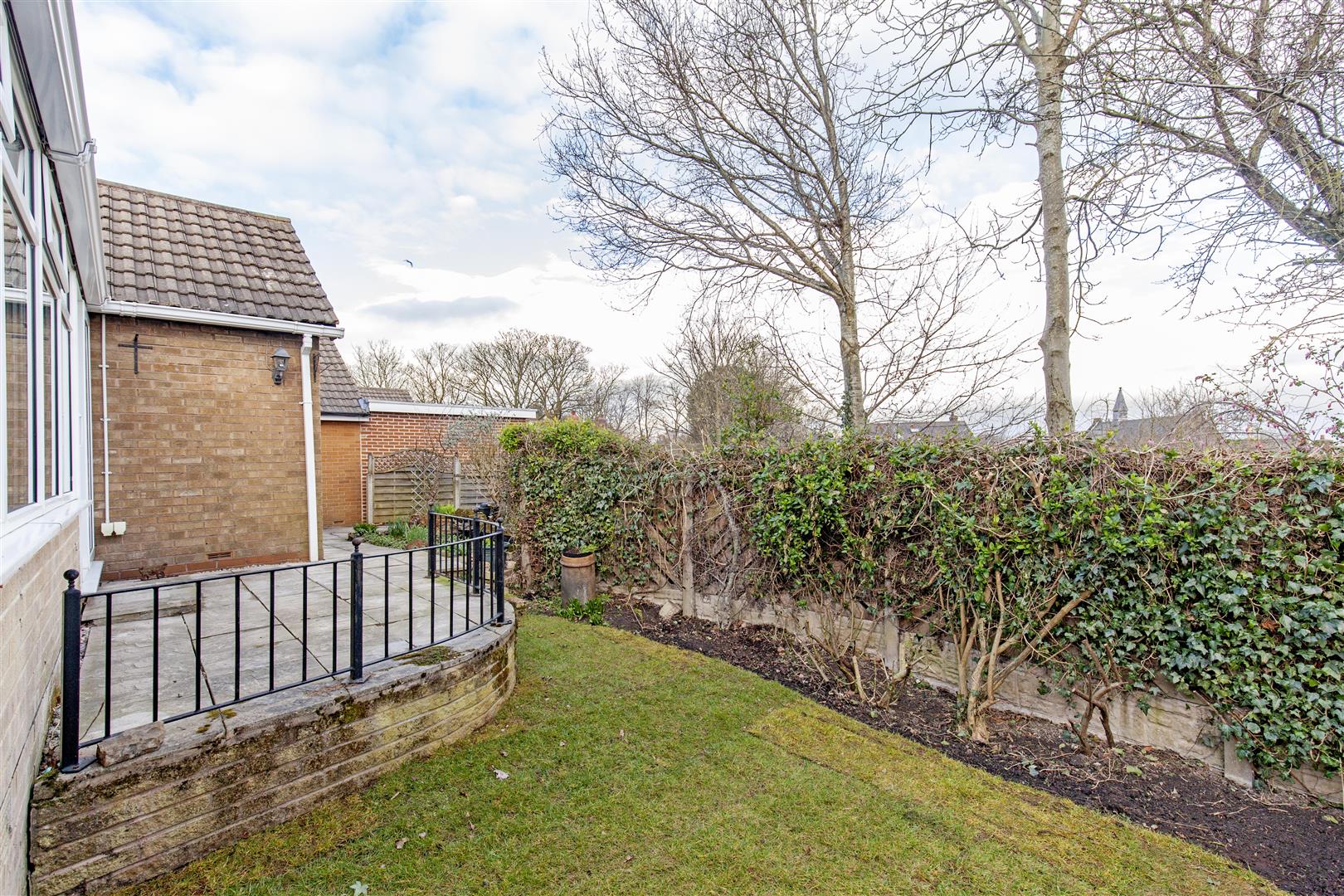 49, Howard Drive, Old Whittington, Chesterfield, S41 9JU