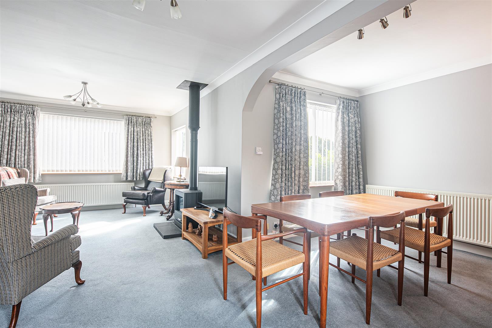 10, Old Hay Lane, Dore, Sheffield, S17 3GN