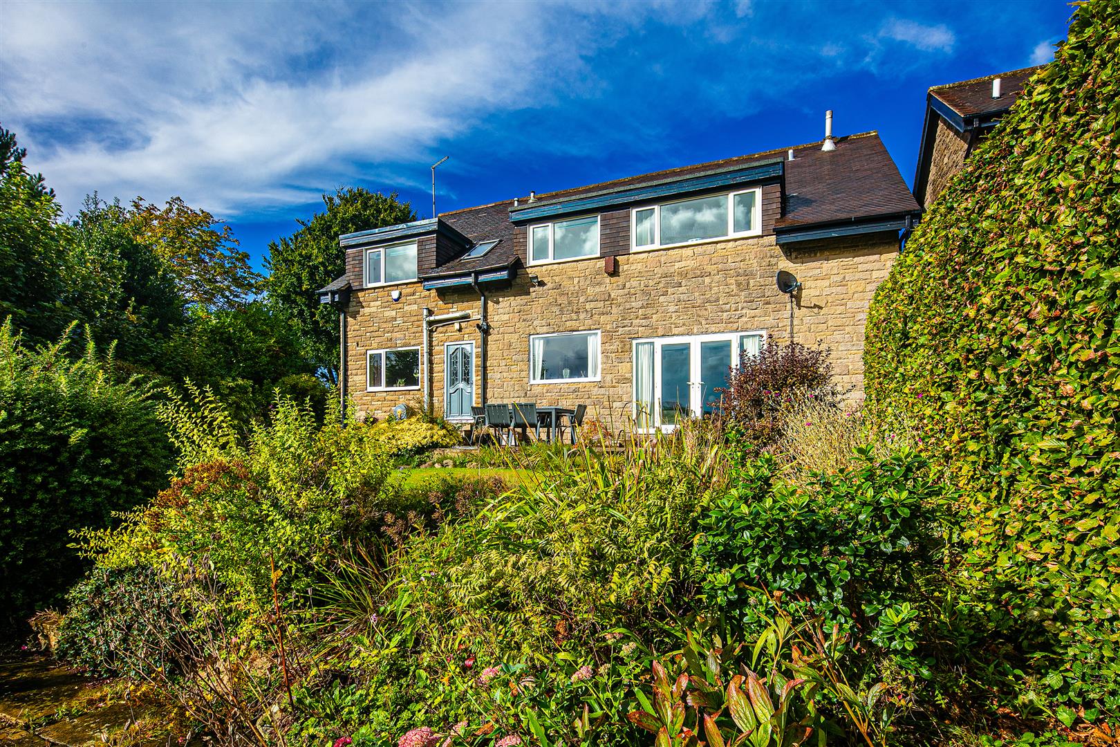 12, Blacka Moor View, Dore, Sheffield, S17 3GZ