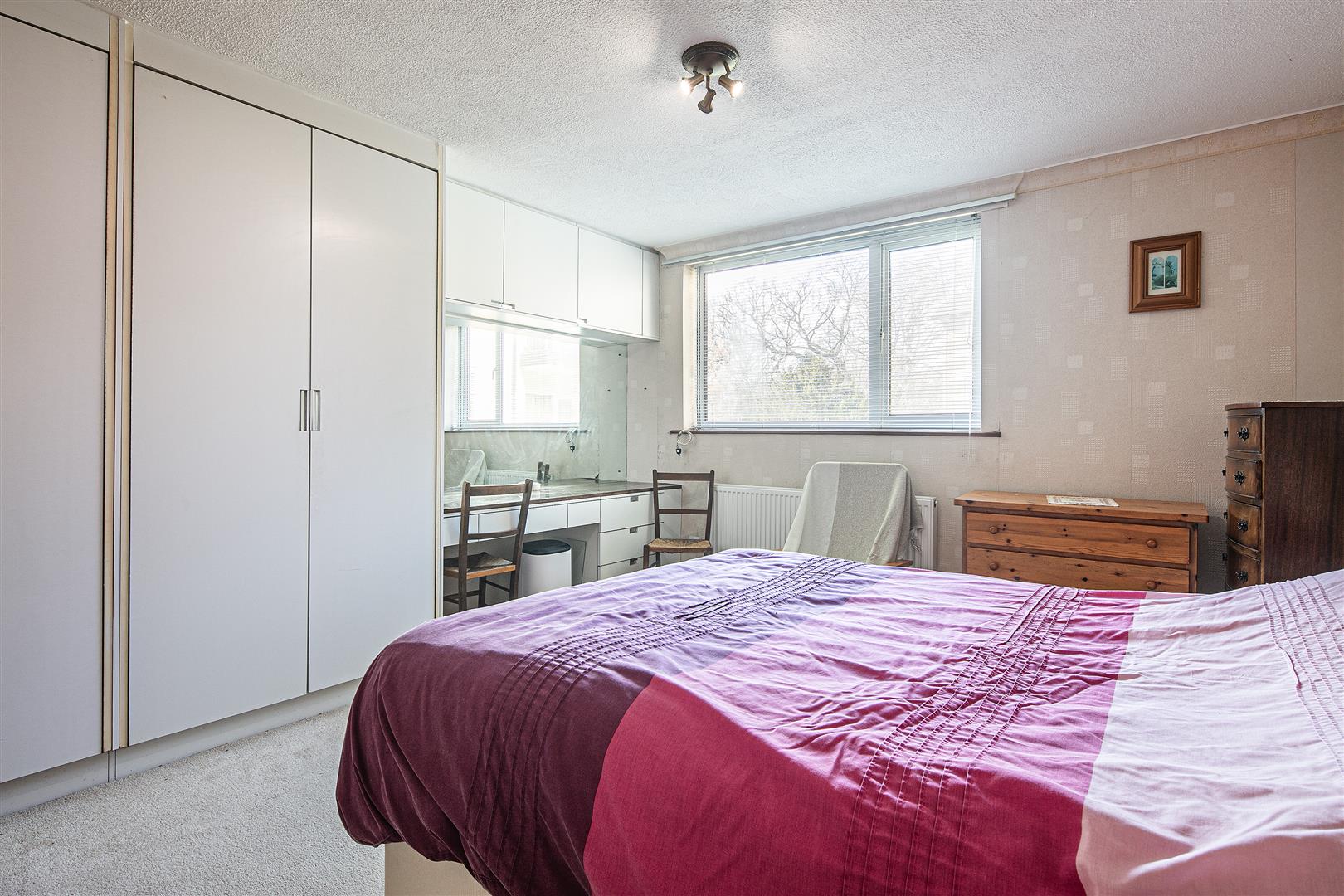 48, The Glen, Sheffield, S10 3FN