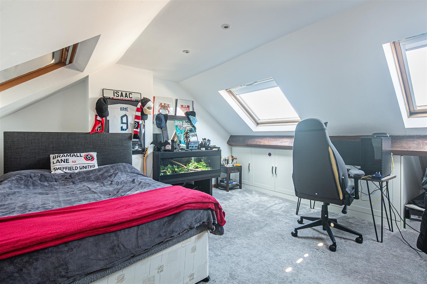 4, Everard Avenue, Sheffield, S17 4LZ