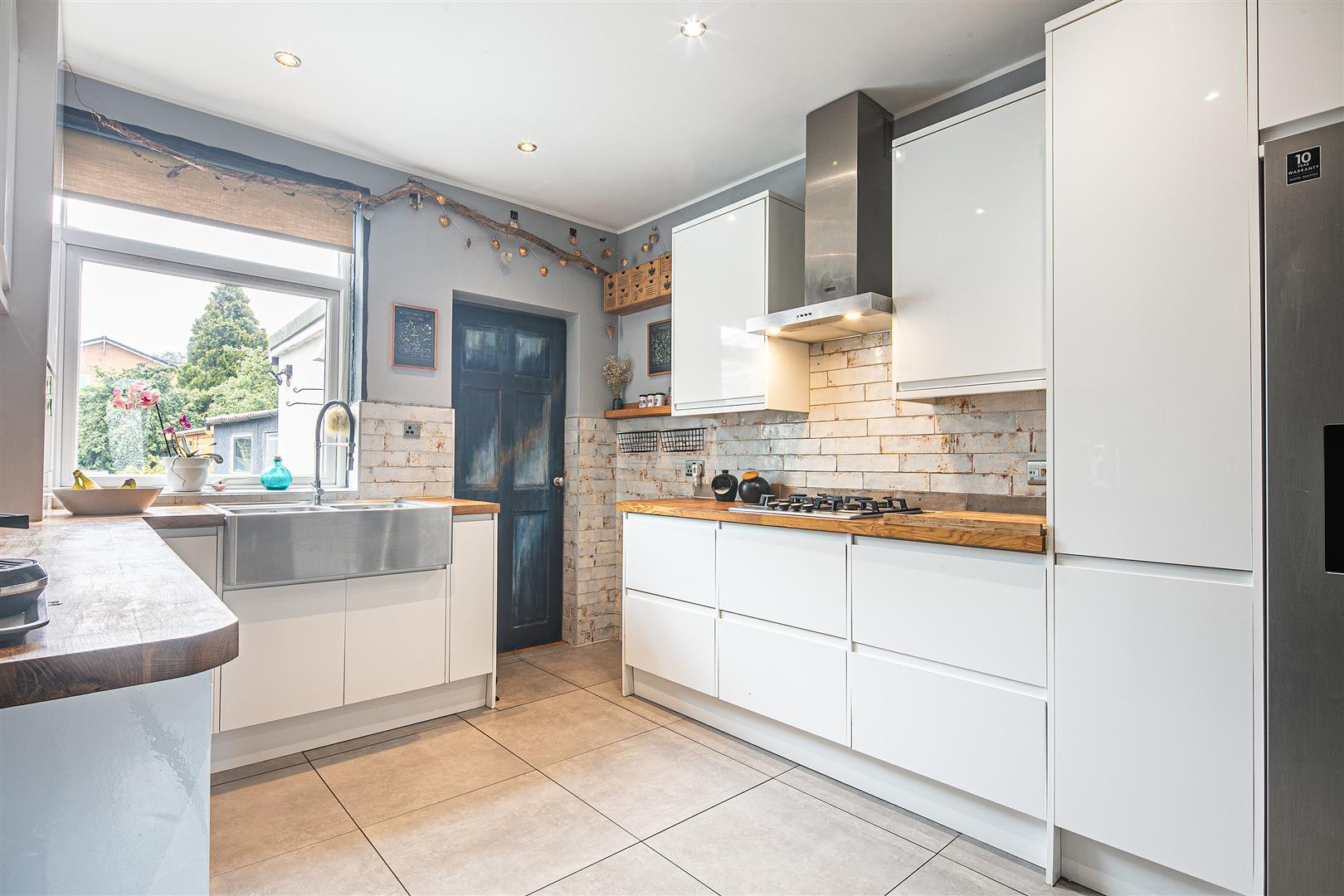 44, Furniss Avenue, Dore, Sheffield, S17 3QL