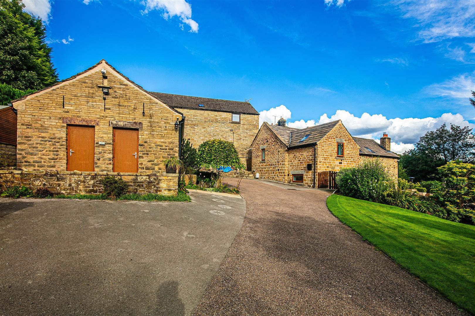 Smallfield Cottage, Smallfield Lane, High Bradfield, Sheffield, S6 6LJ