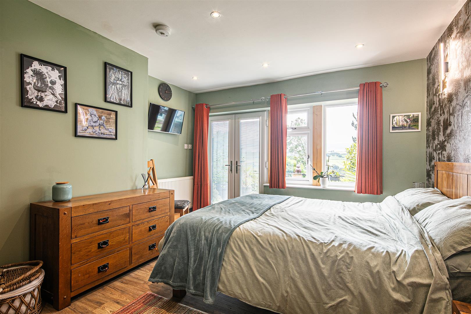 Rhinegold, Hollin House Lane, Loxley, Sheffield, S6 6RG