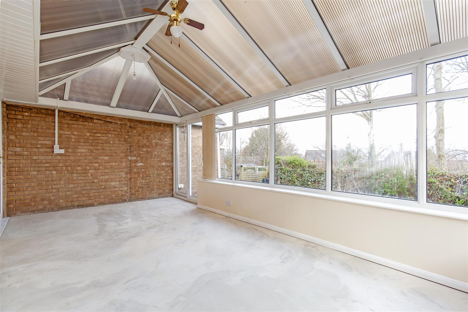 49, Howard Drive, Old Whittington, Chesterfield, S41 9JU