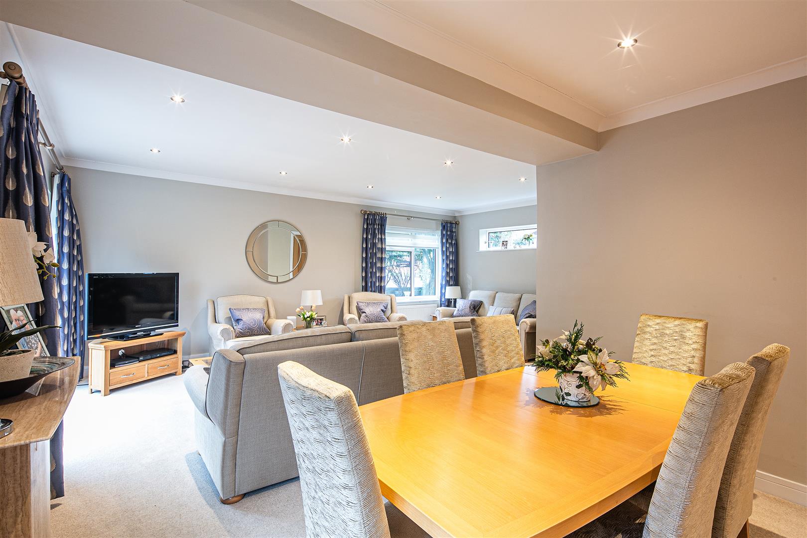 39, Devonshire Road, Dore, Sheffield, S17 3NT