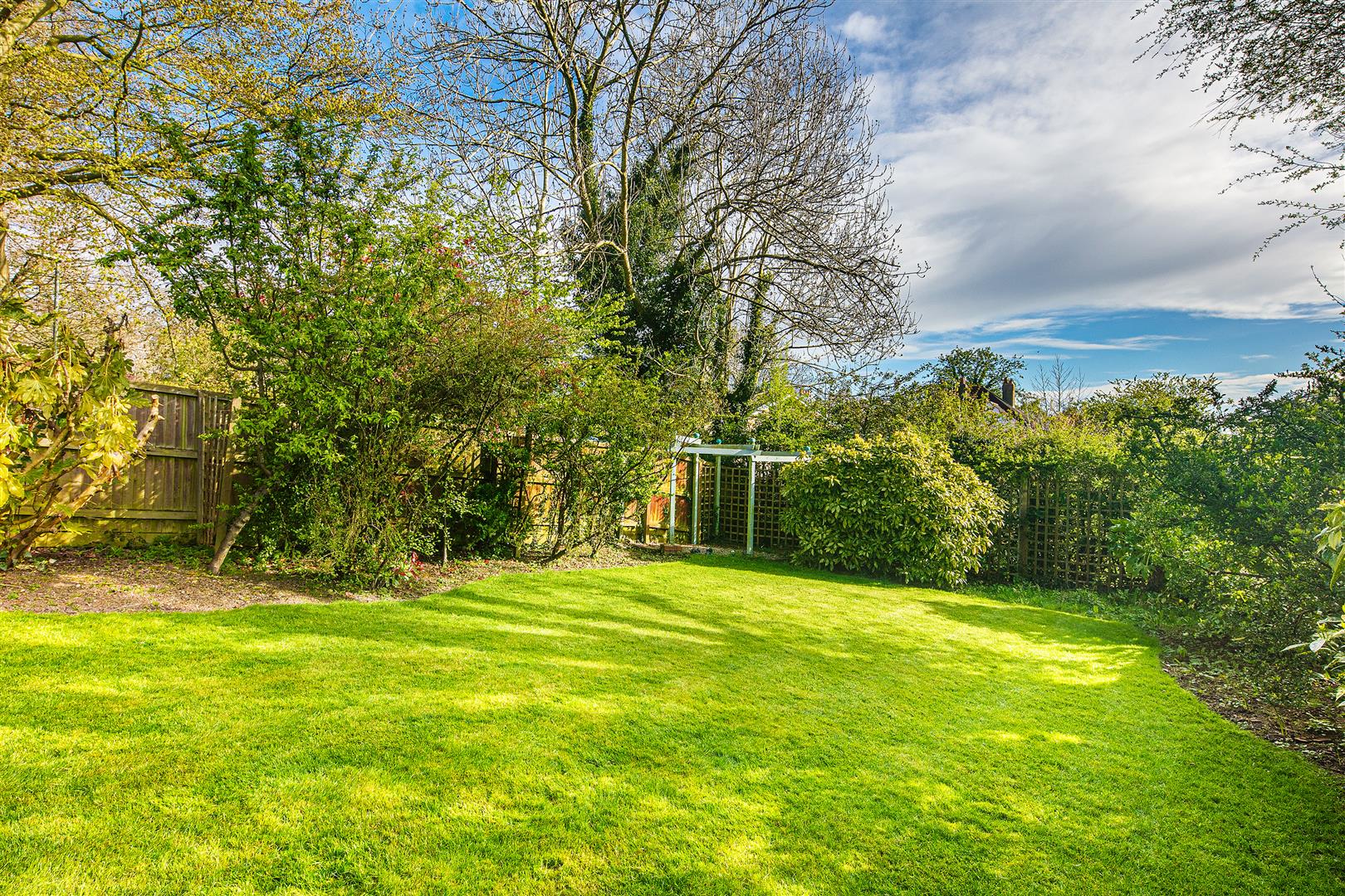 28, Totley Hall Drive, Sheffield, S17 4BB