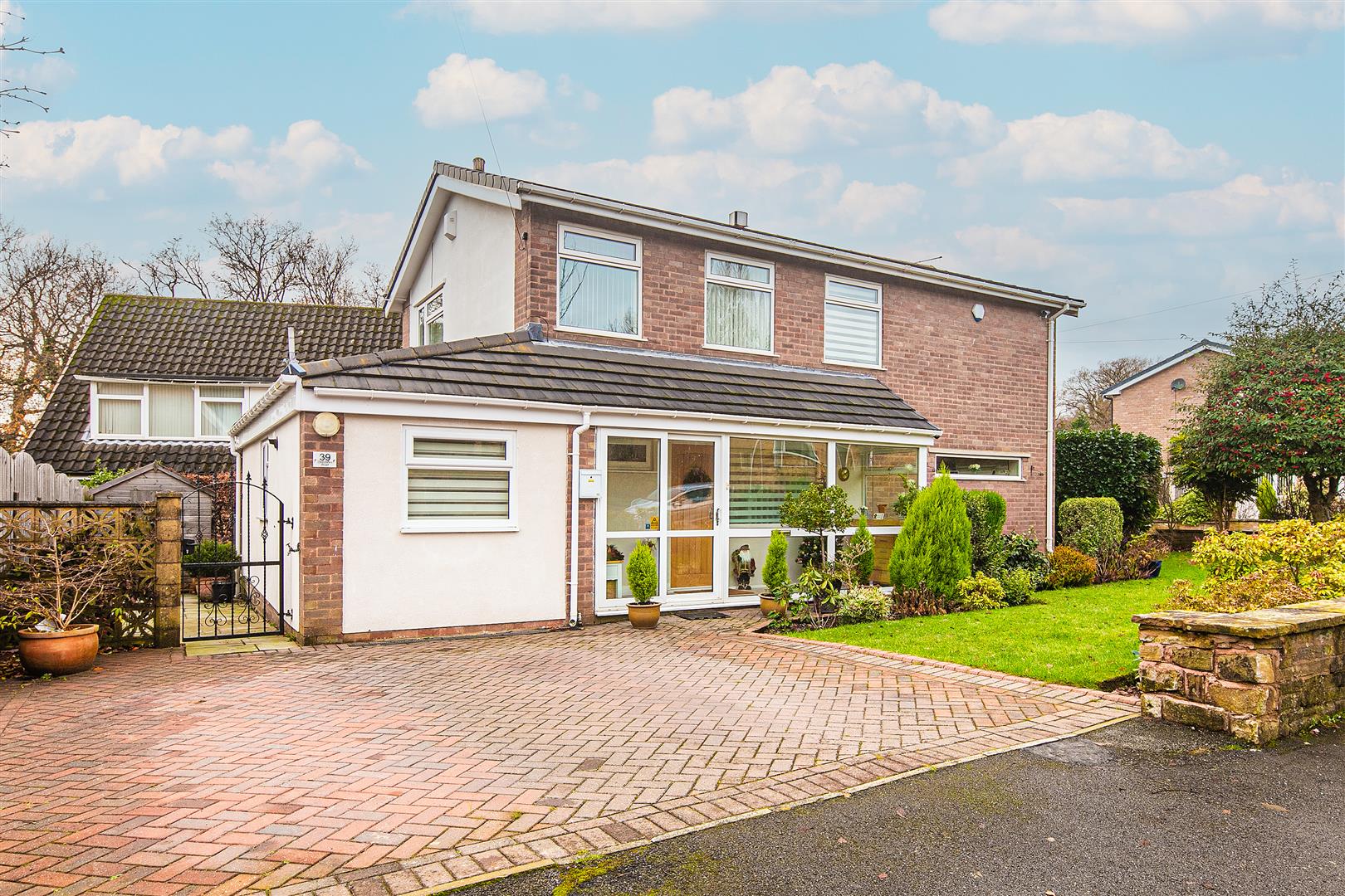 39, Devonshire Road, Dore, Sheffield, S17 3NT