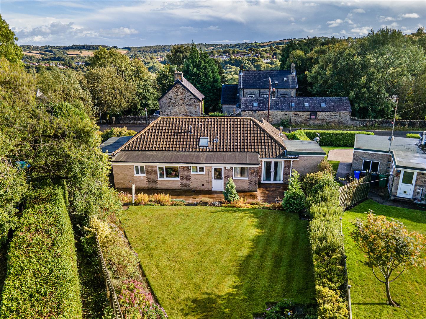 10, Old Hay Lane, Dore, Sheffield, S17 3GN