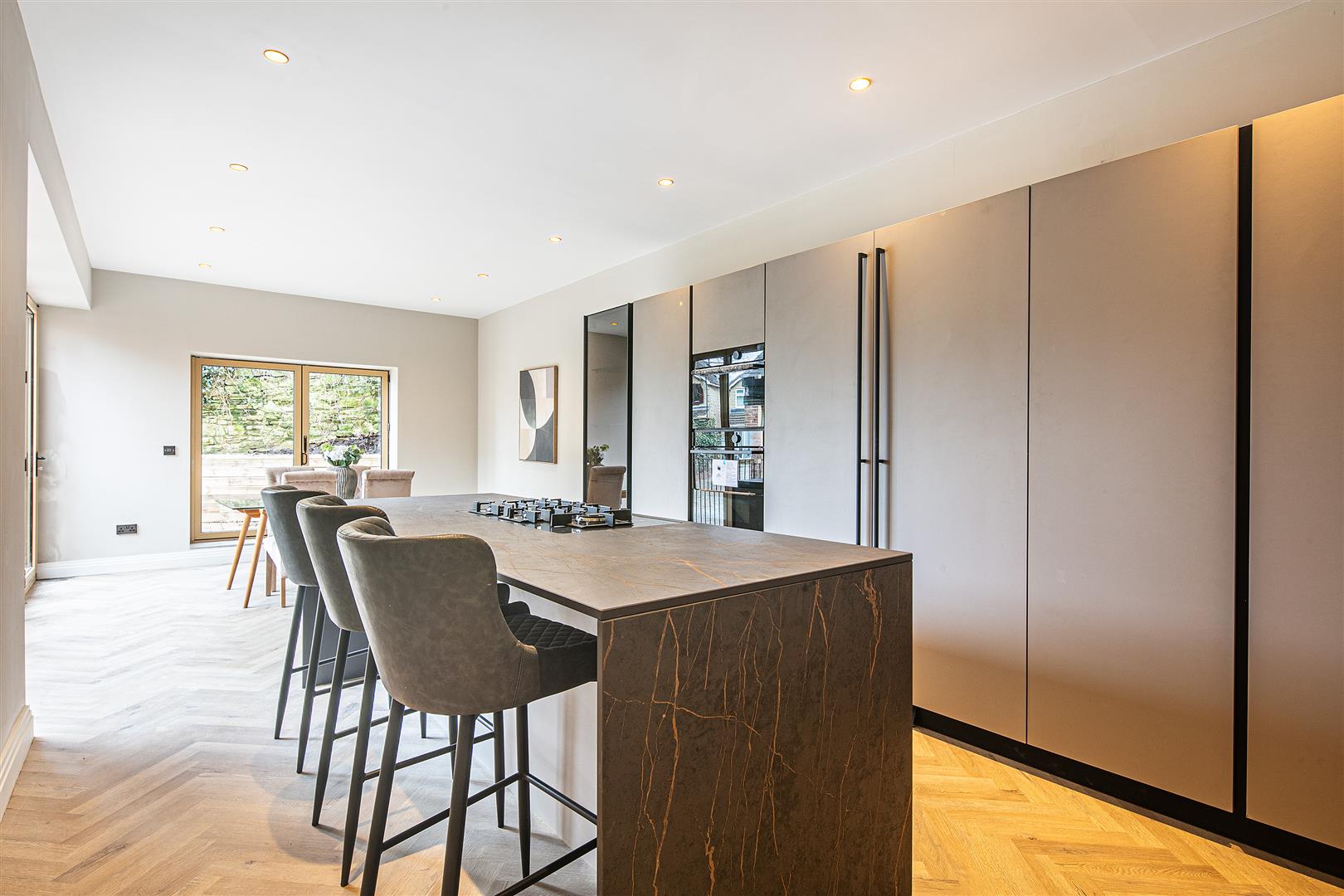 8, Sandbeck Place, Sheffield, S11 8XP