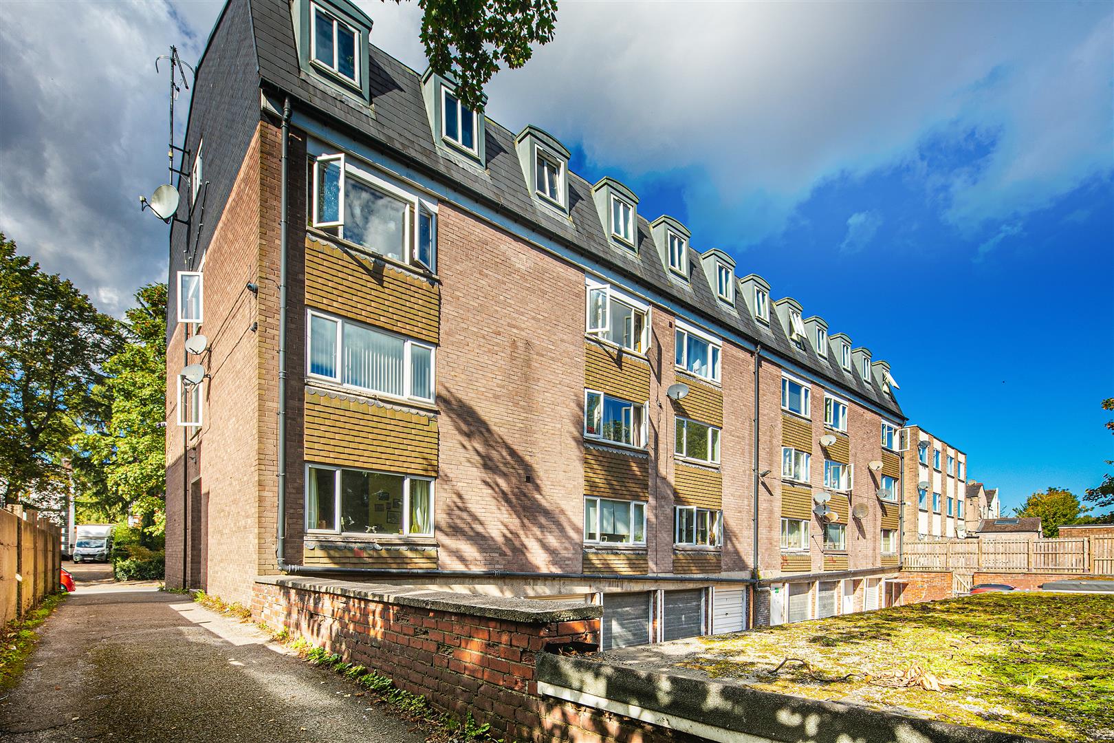 20 Ventnor Court, 25 Wostenholm Road, Sharrow, Sheffield, S7 1LB