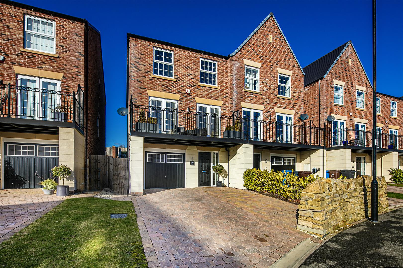 19, Saxon Avenue, Dore, Sheffield, S17 3SB