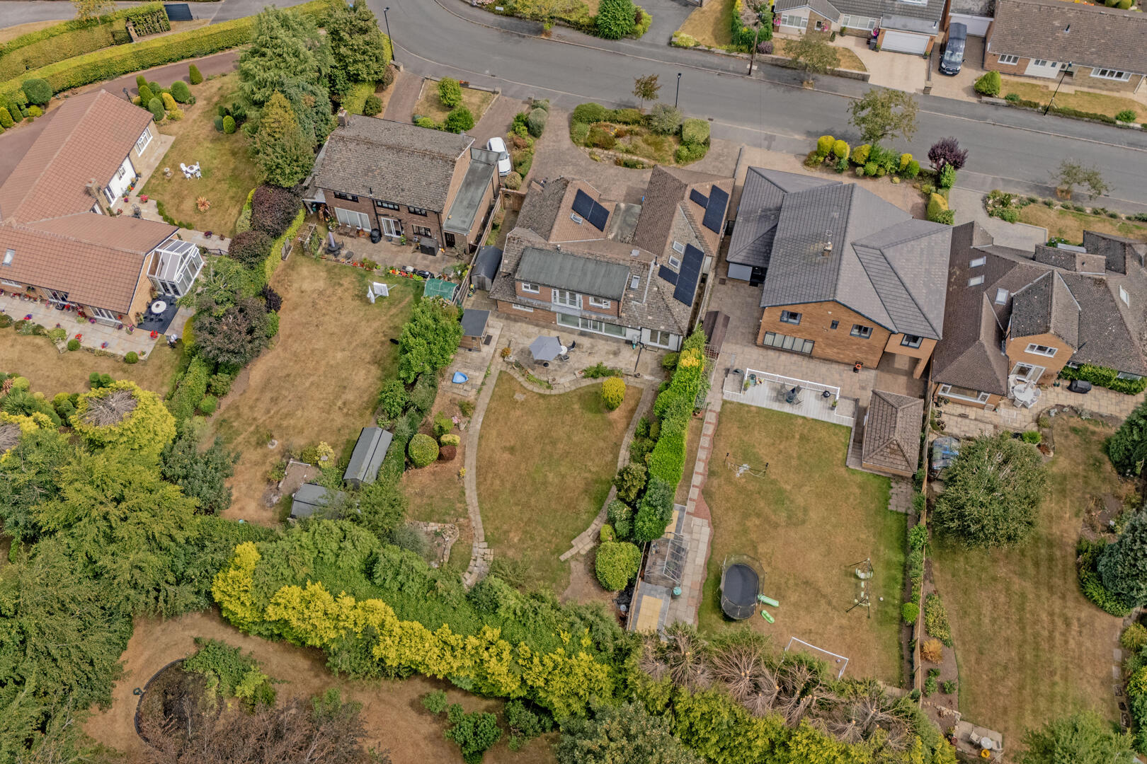 8, Gilleyfield Avenue, Dore, Sheffield, S17 3NS