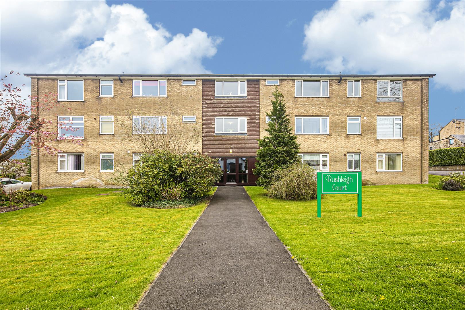 13 Rushleigh Court, Dore Road, Dore, Sheffield, S17 3HB
