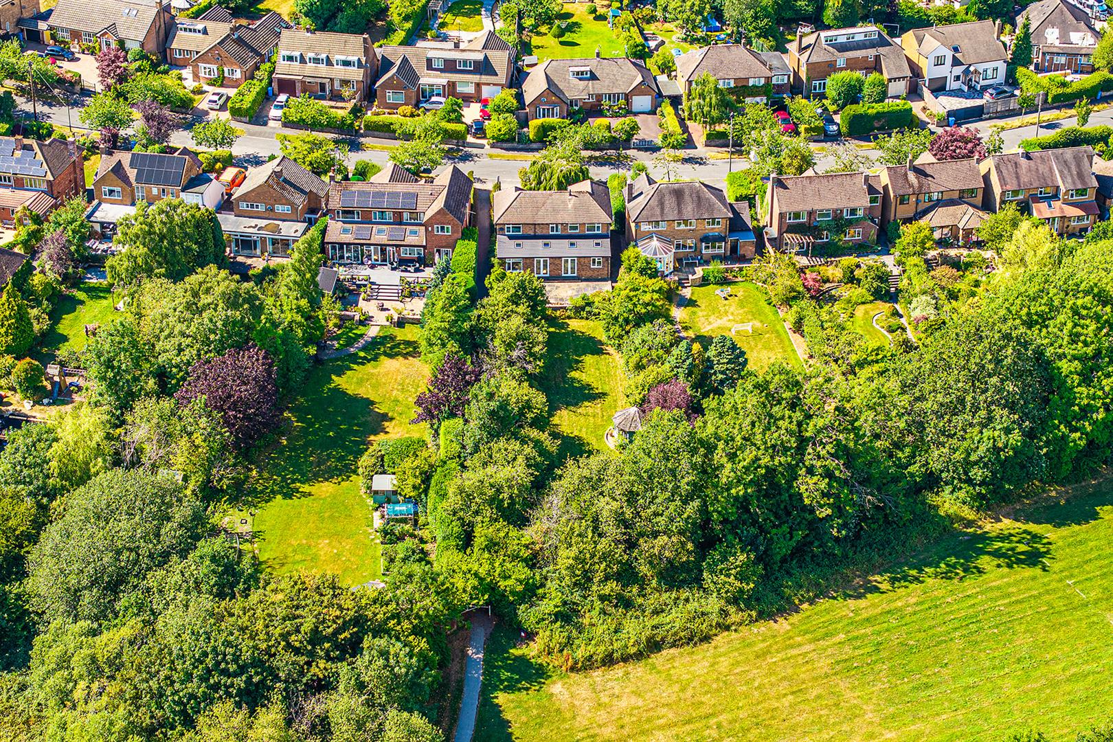 15, Newfield Crescent, Sheffield, S17 3DE