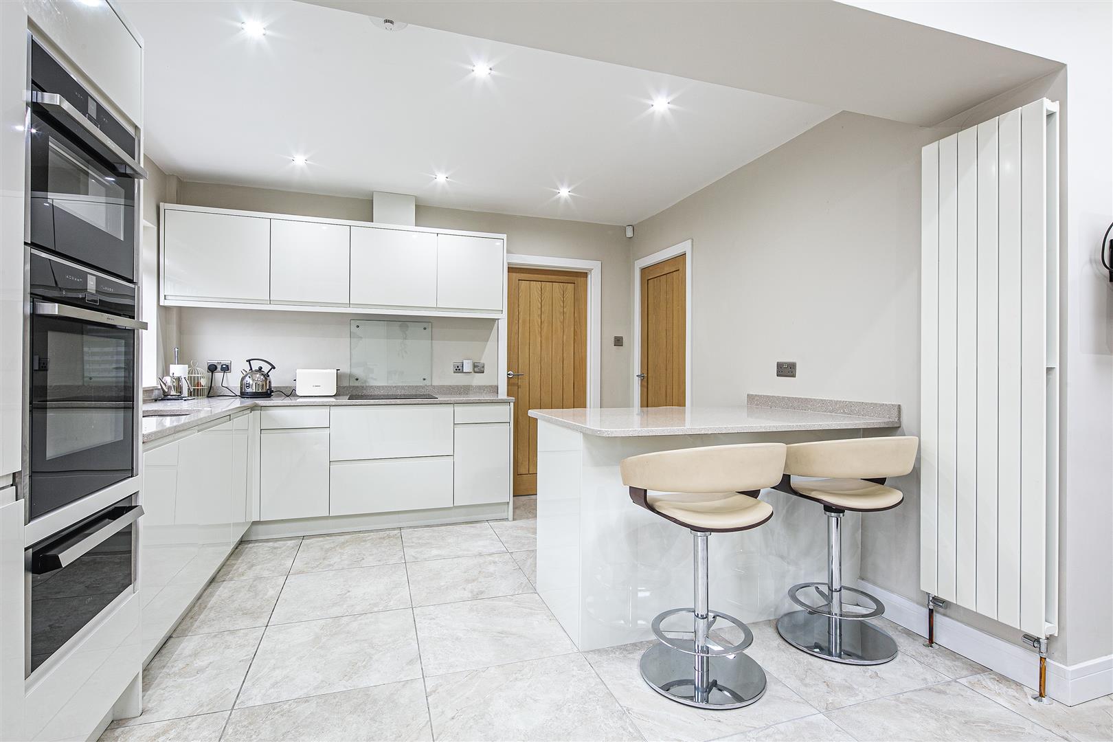 39, Devonshire Road, Dore, Sheffield, S17 3NT