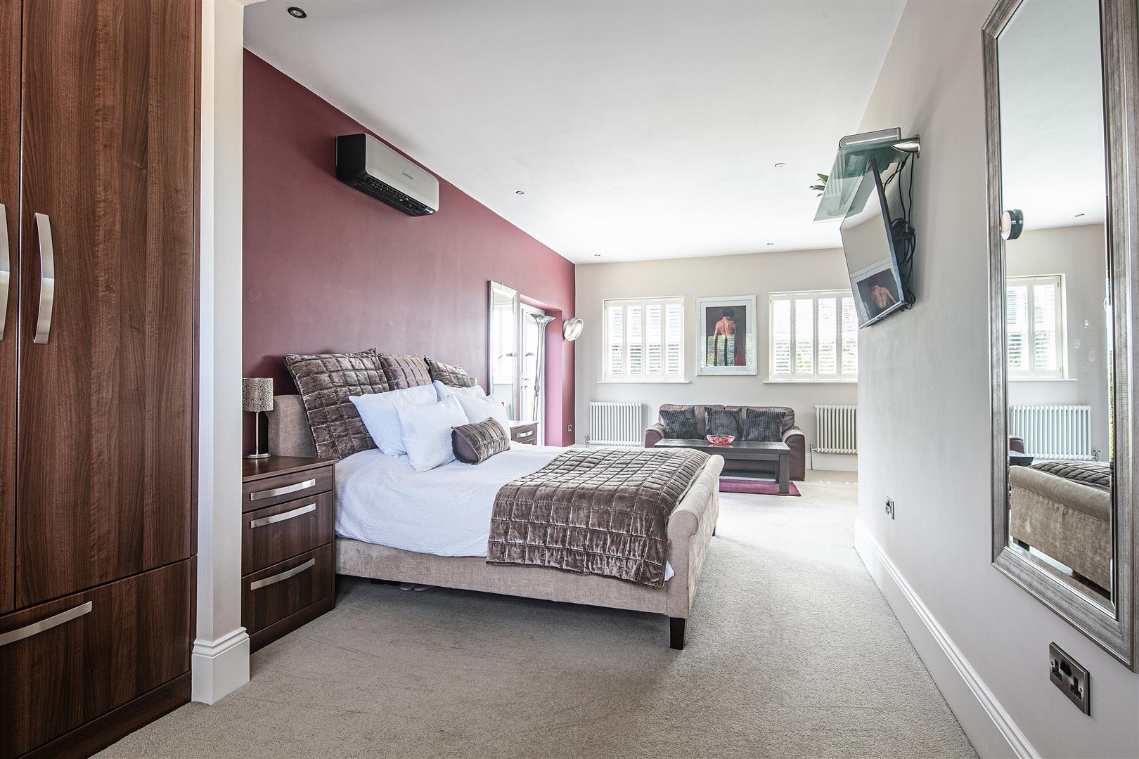 Rock Mount, Lindrick Dale, Lindrick, Nr Sheffield, S81 8BB