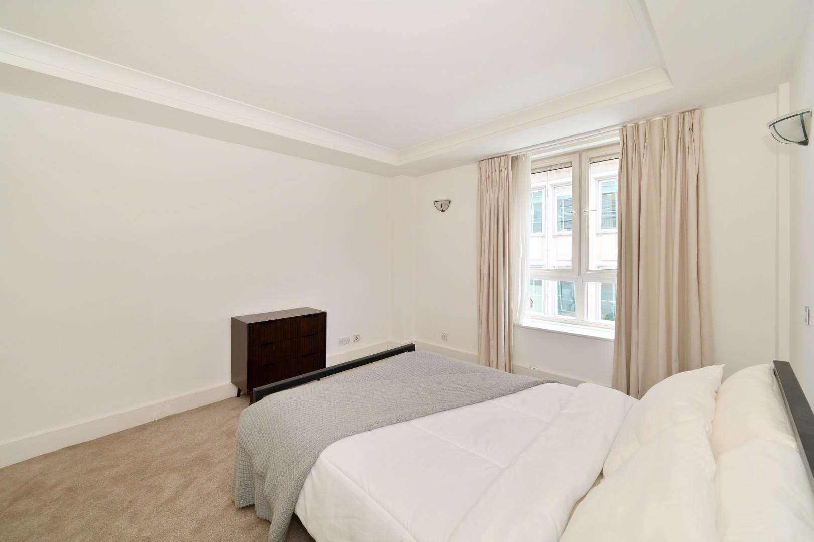 The Phoenix, Marylebone W1