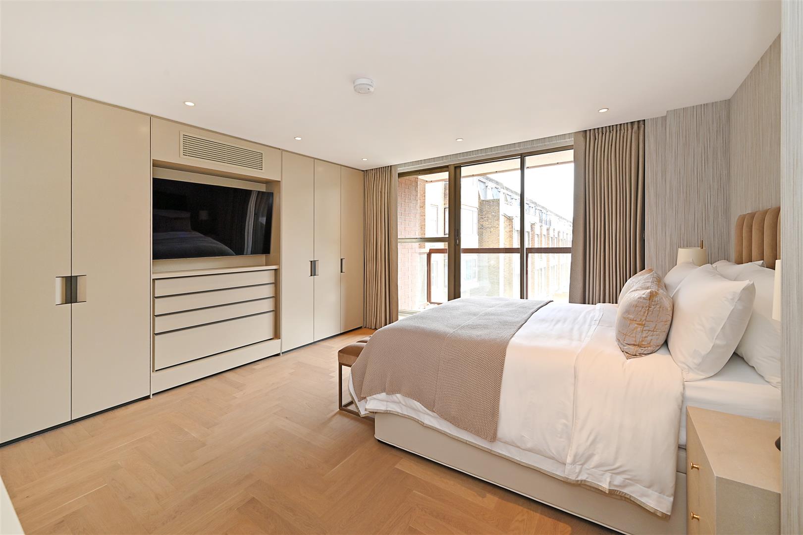 South Lodge, Knightsbridge, London SW7
