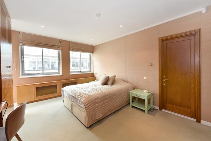 Fitzhardinge House, Portman Square, Marylebone, W1H