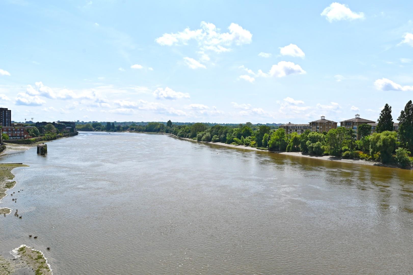 Views Over The Thames – King Henrys Reach, Hammersmith, W6