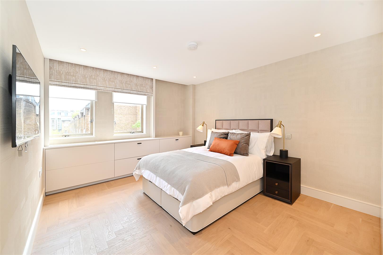 South Lodge, Knightsbridge, London SW7