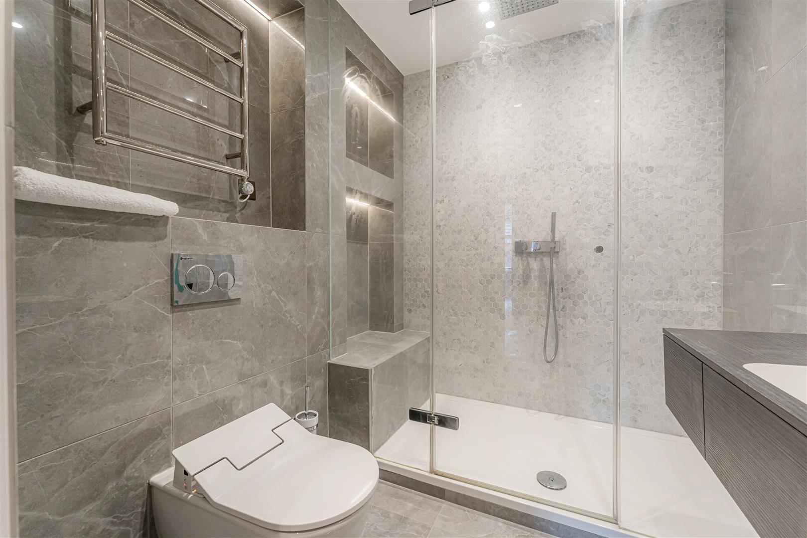 Cumberland Mansions, George Street, Marylebone W1H