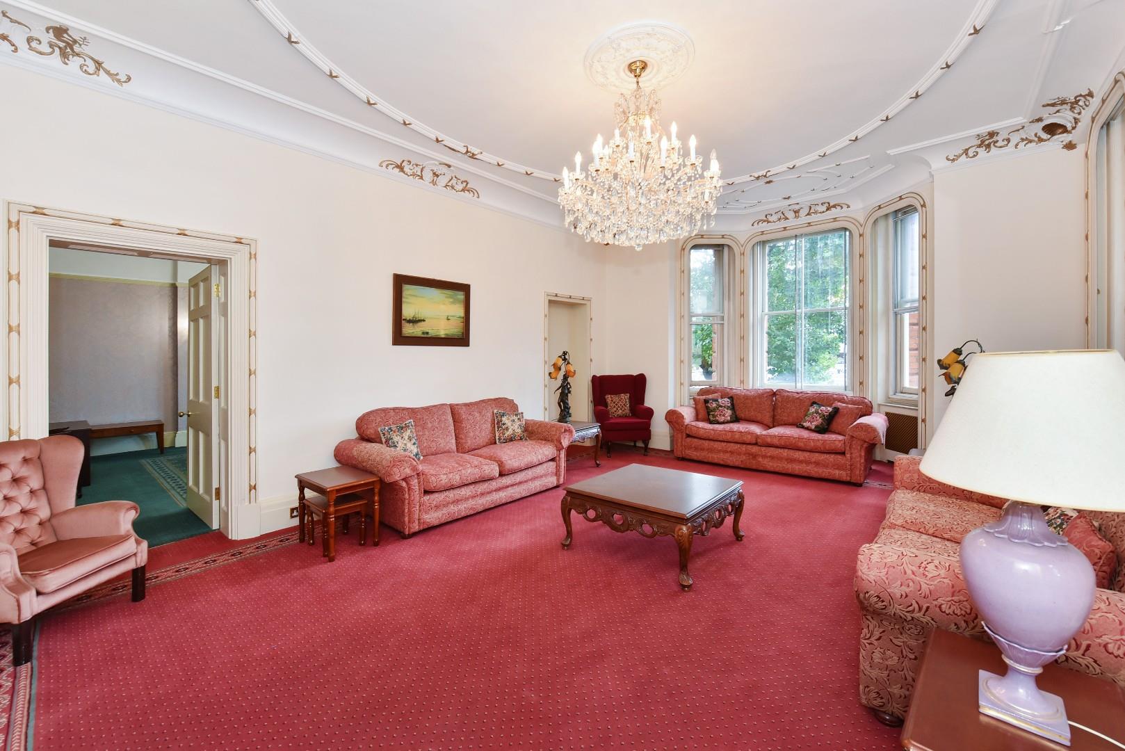 Huge Lateral Apartment Hay Hill, Mayfair, London W1J