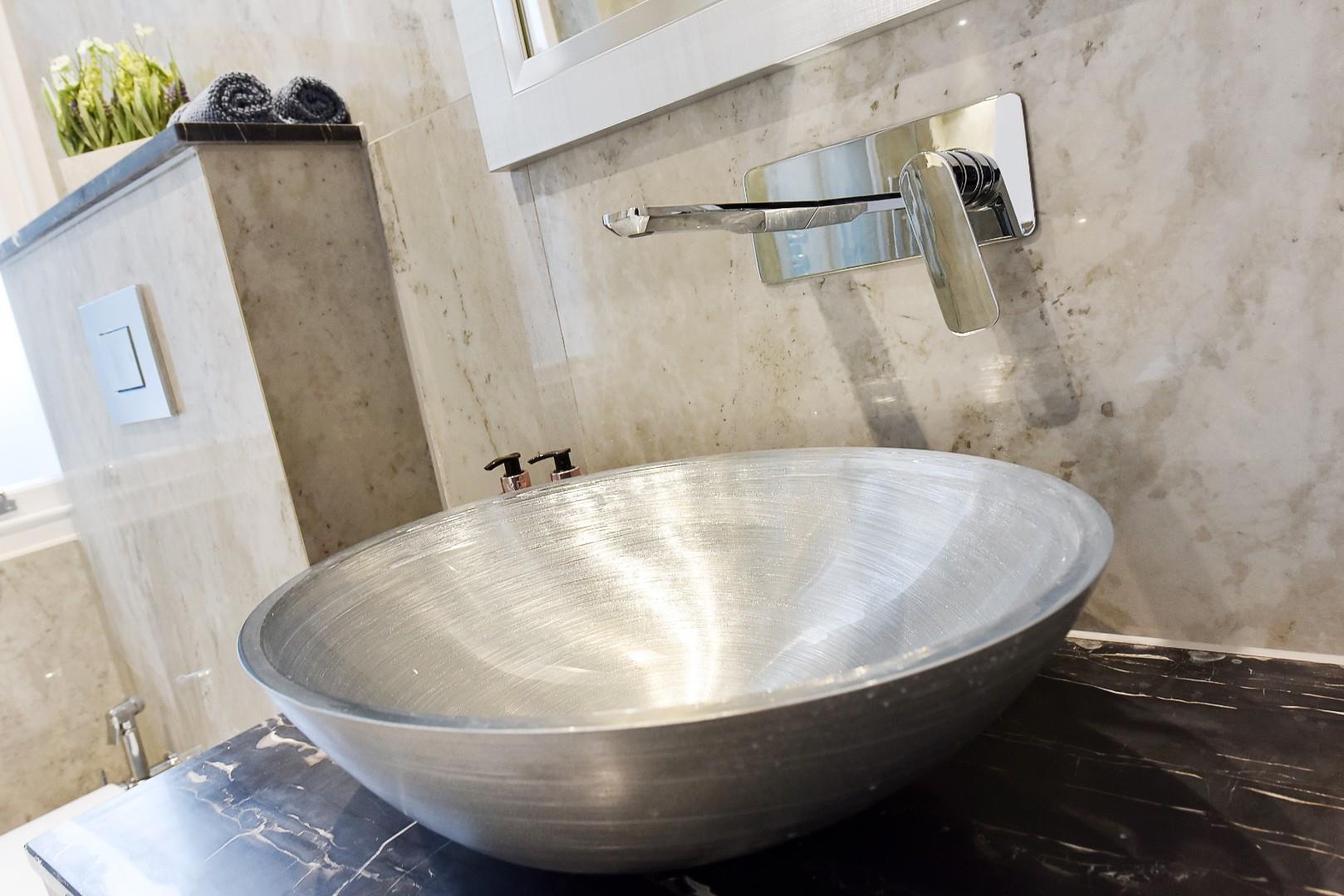 Cumberland Mansions, George Street, Marylebone