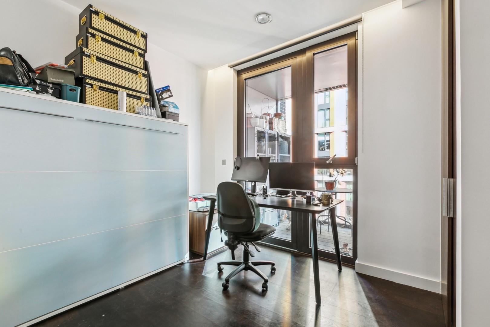 Haines House, 10 Charles Clowes Walk, Nine Elms SW11