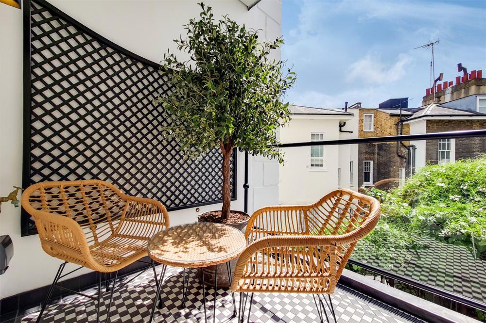 Prince Of Wales Terrace, London