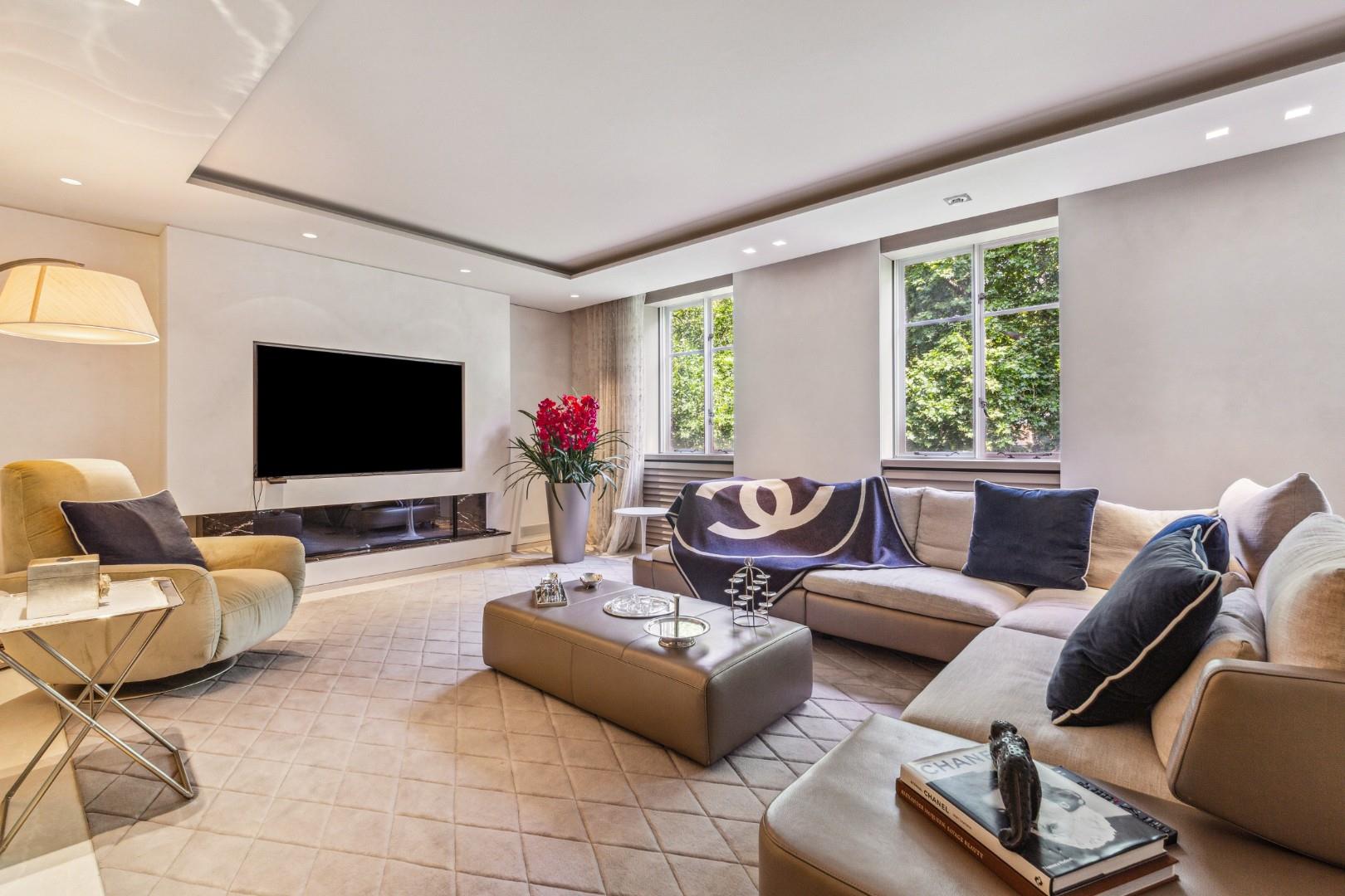Huge Lateral Apartment – Bryanston Square, Marylebone, W1H