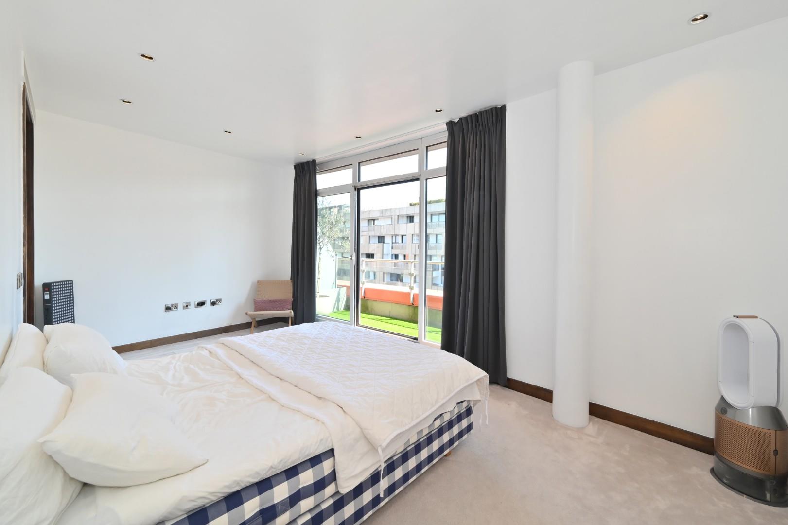 Hepworth Court, Gatliff Road, Grosvenor Waterside SW1W